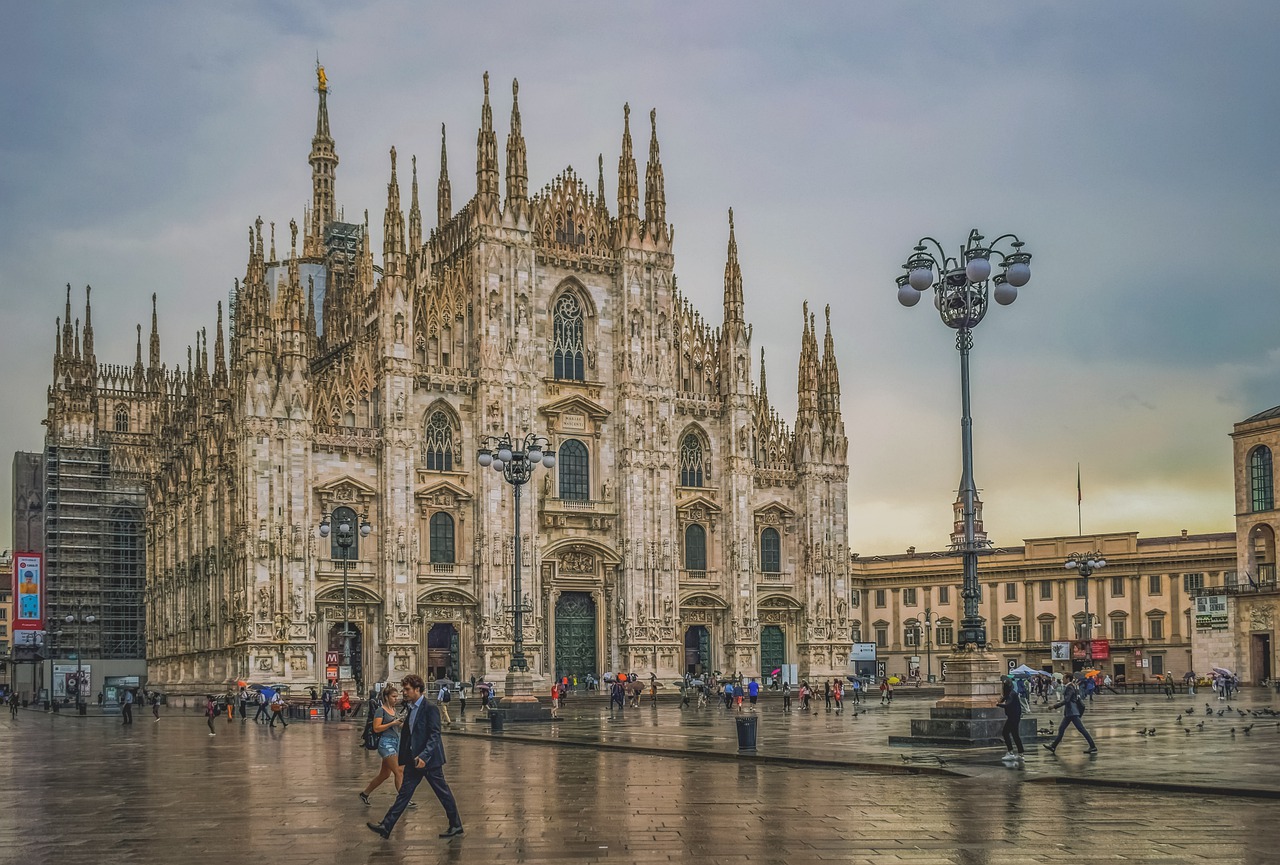 italy, milano, duomo square-4695776.jpg